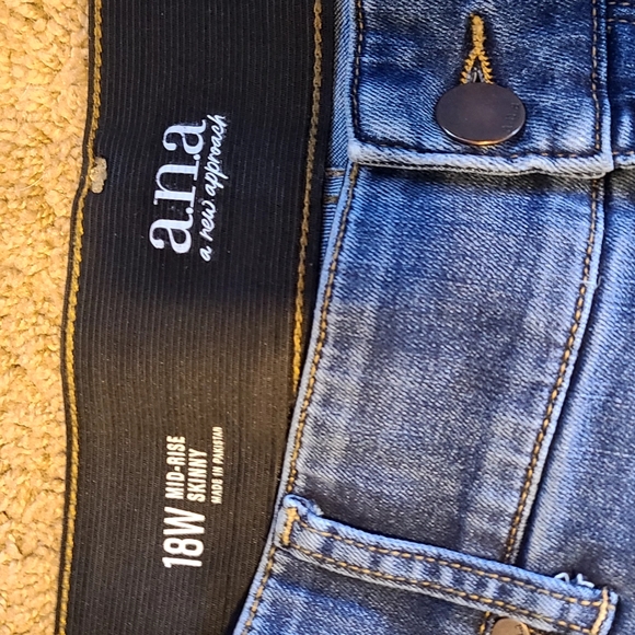 a.n.a. blue jeans skinny mid rise size 18W - Picture 2 of 5